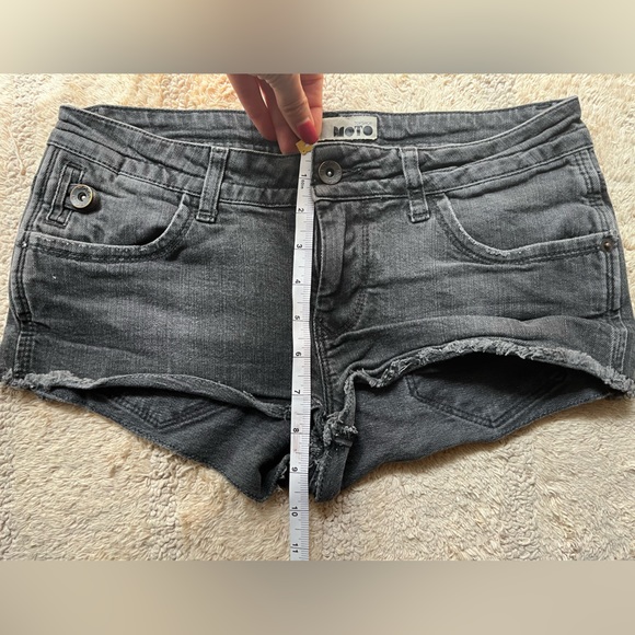 Topshop moto low-rise shorts - Picture 2 of 6